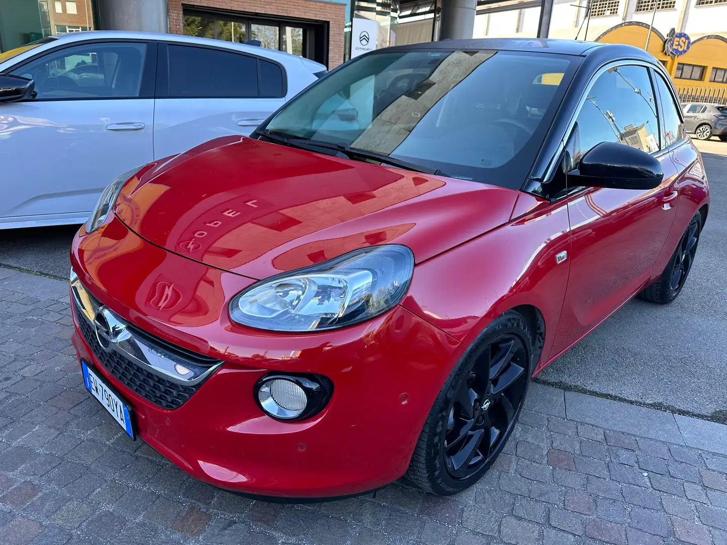 Opel Adam 1.2 70cv Rojo - 1