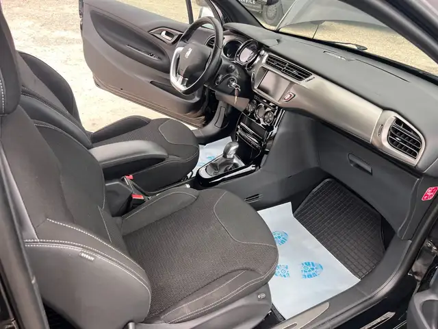 DS Automobiles DS 3 view 10