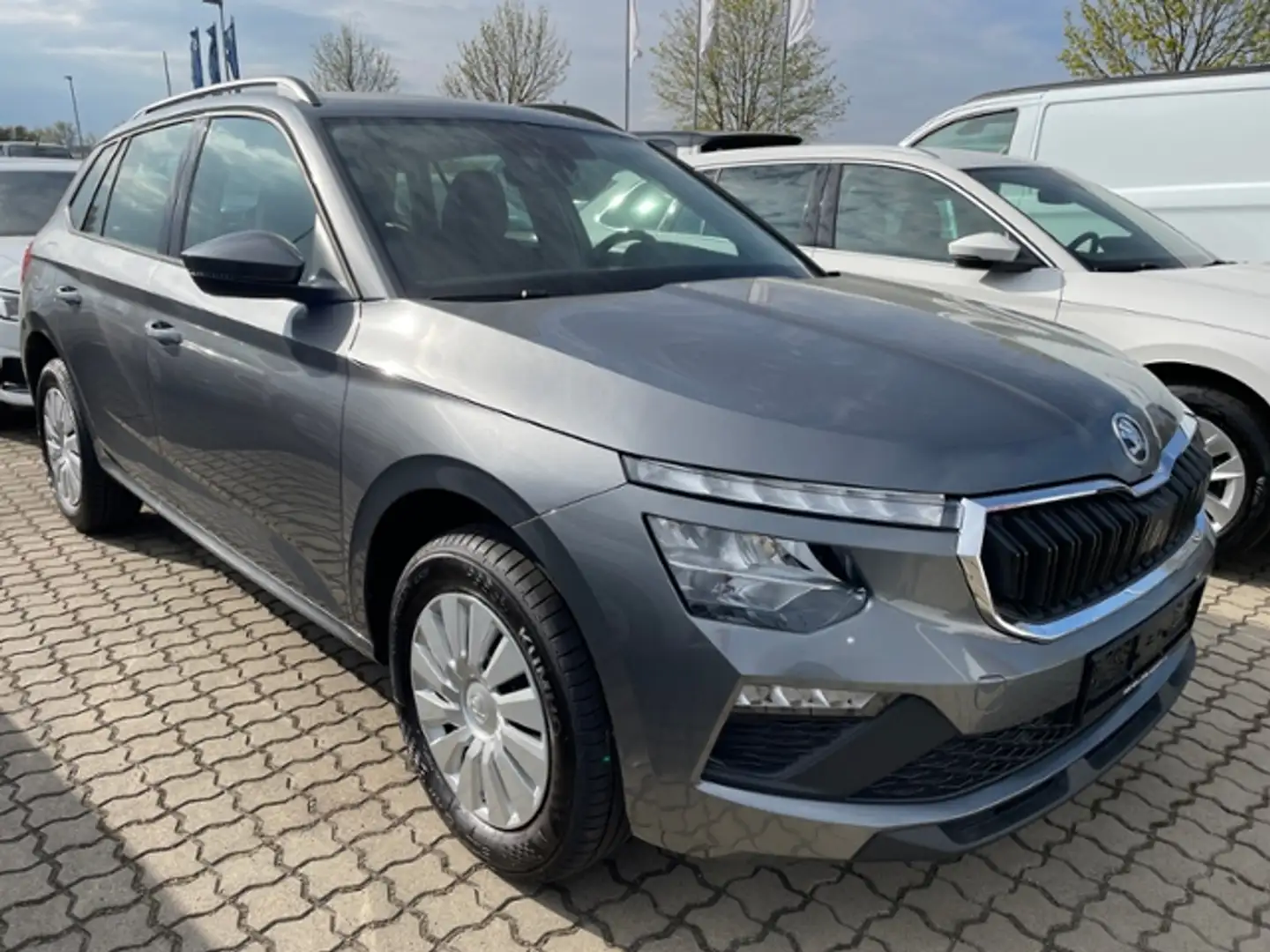 Skoda Kamiq City Edition 1.0 TSI KLIMA+LED+GAR Gris - 2
