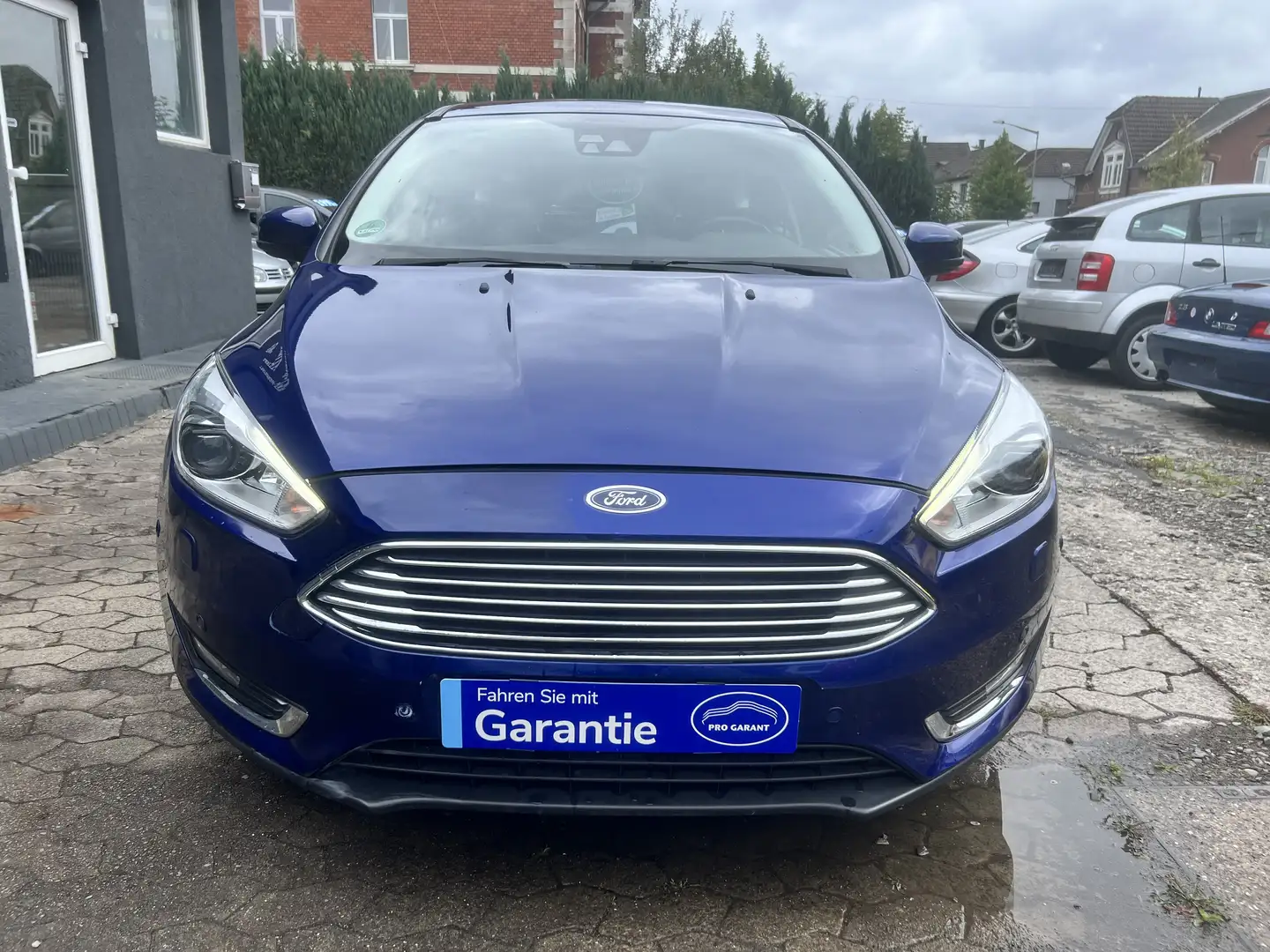 Ford Focus Titanium/2 Hand/PDC R-Kamera/6 Gang Zahnr.Neu Bleu - 1