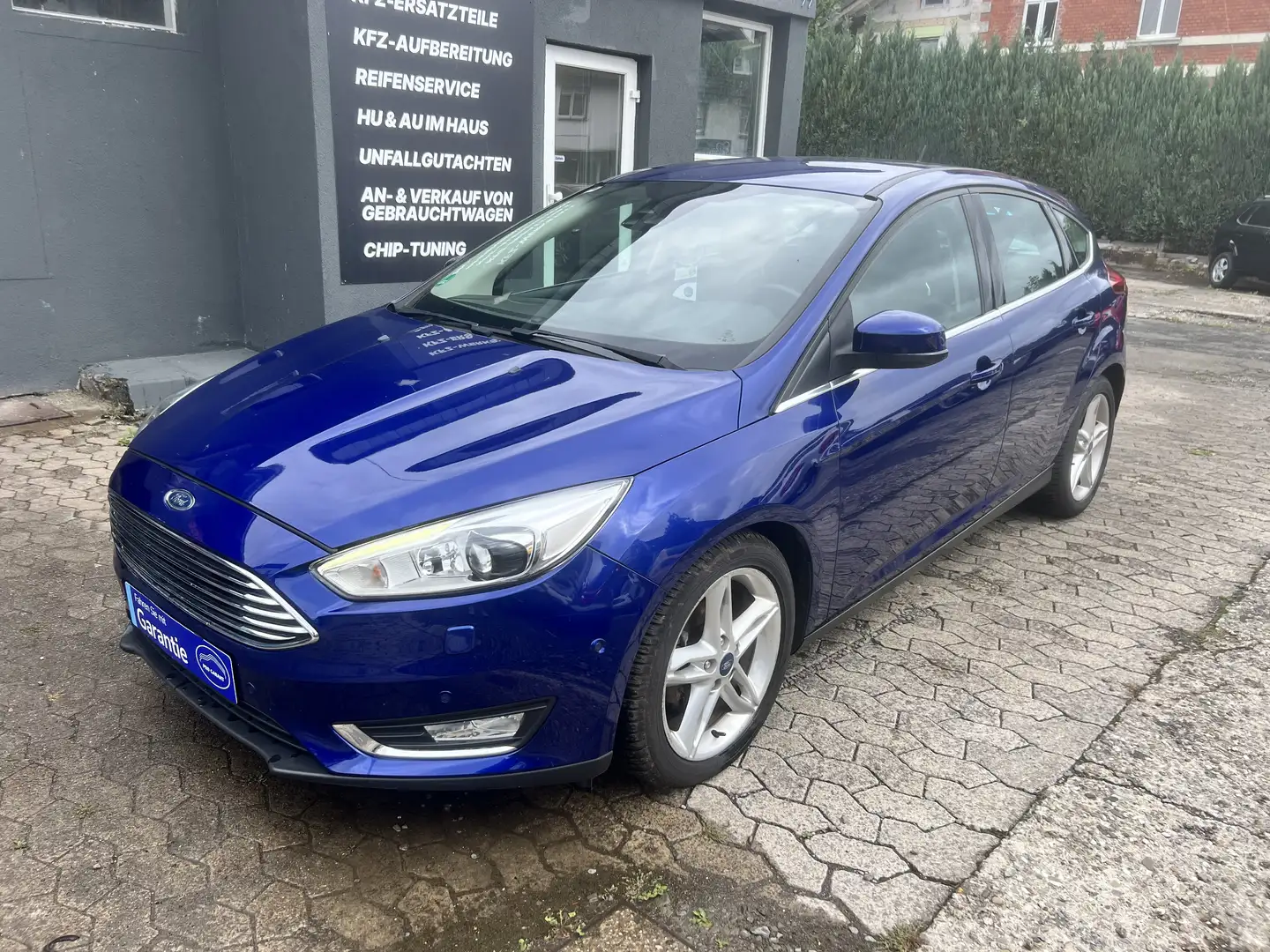 Ford Focus Titanium/2 Hand/PDC R-Kamera/6 Gang Zahnr.Neu Bleu - 2