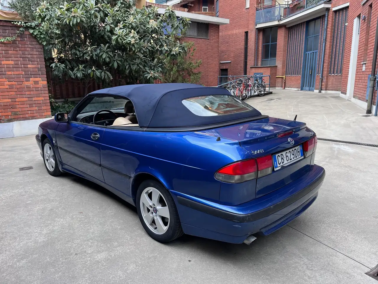 SAAB 9-3 1998 CABRIOLET - 2.0T  150ch - SELLERIE CUIR - VOLANT EN CUIR