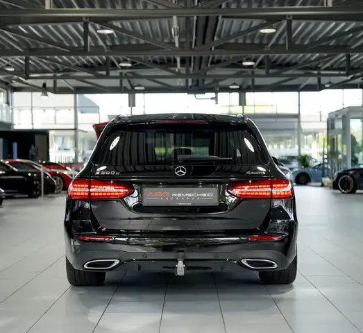 Mercedes-Benz E-Class view 9
