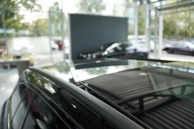 Mercedes-Benz E-Class view 7