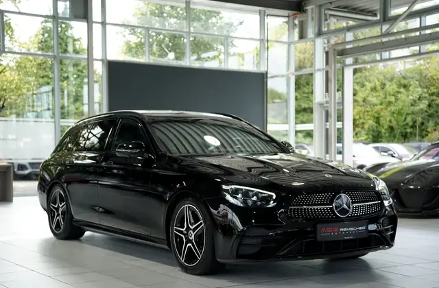 Mercedes-Benz E-Class view 5