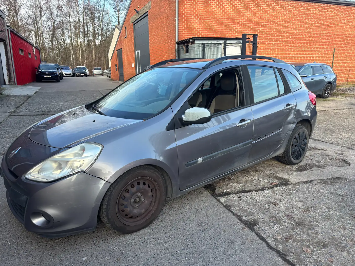 Renault Clio Clio 1.5 dCi pour piece ! Grau - 2