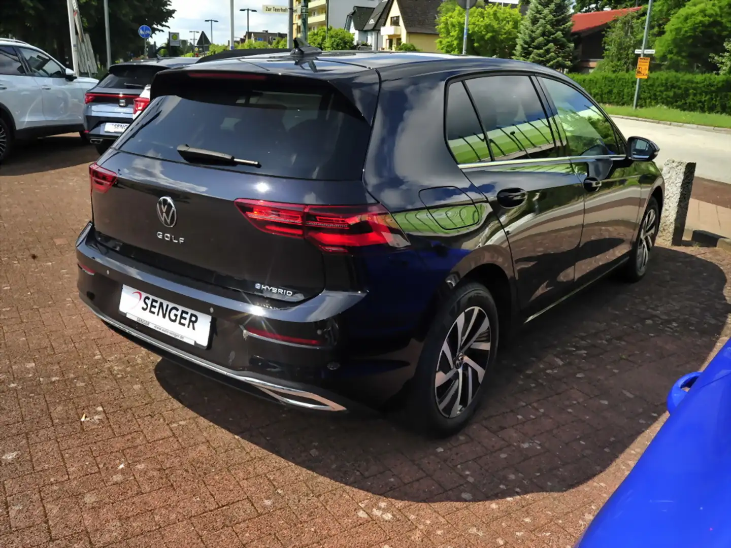Volkswagen Golf VIII 1.4 eHybrid Style Navi Matrix Standhzg Schwarz - 2