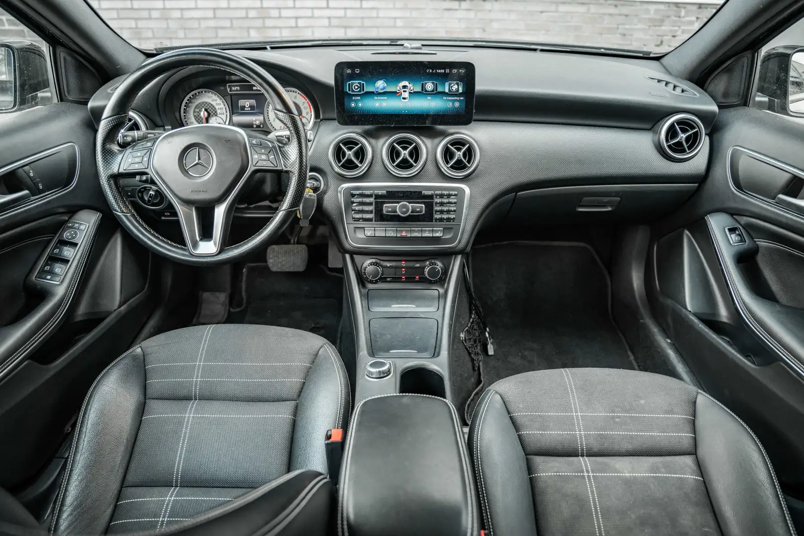 Mercedes-Benz A 200 Prestige Schwarz - 2