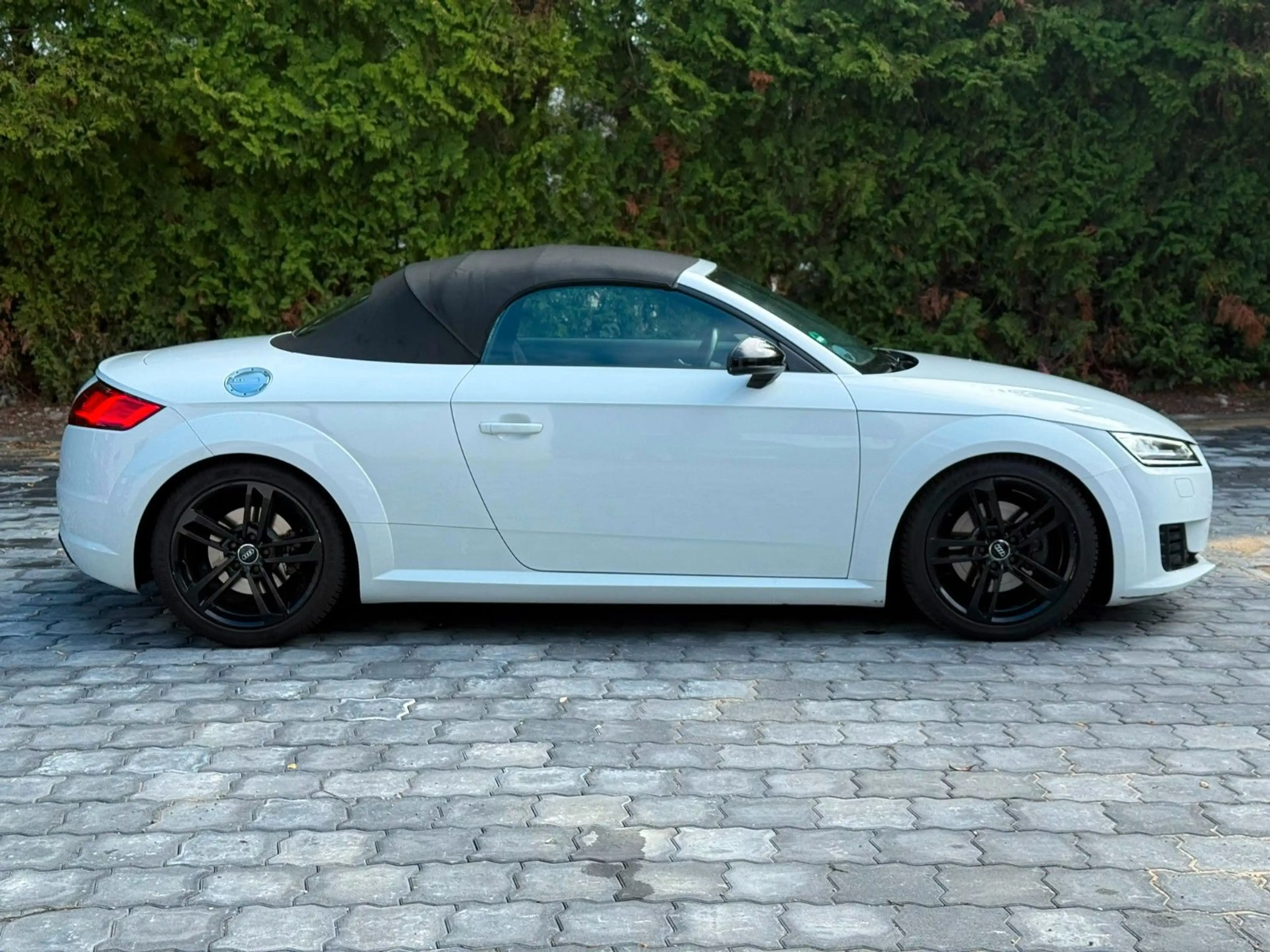Audi TT Roadster 2.0 TFSI Quattro Virtual Cockp. Navi — photo 11