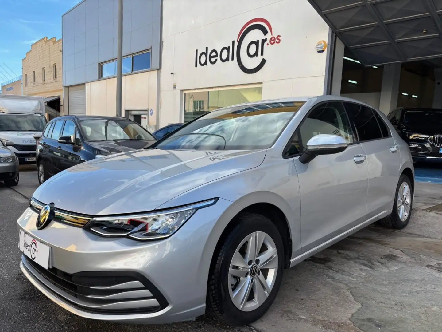 Volkswagen Golf 1.5 TSI Evo BM Last Edition 96kW Silber - 1