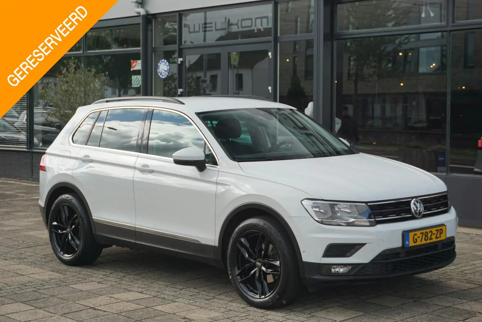 Volkswagen Tiguan 1.5 TSI ACT Comfortline | Trekhaak | NL Auto Blanco - 1