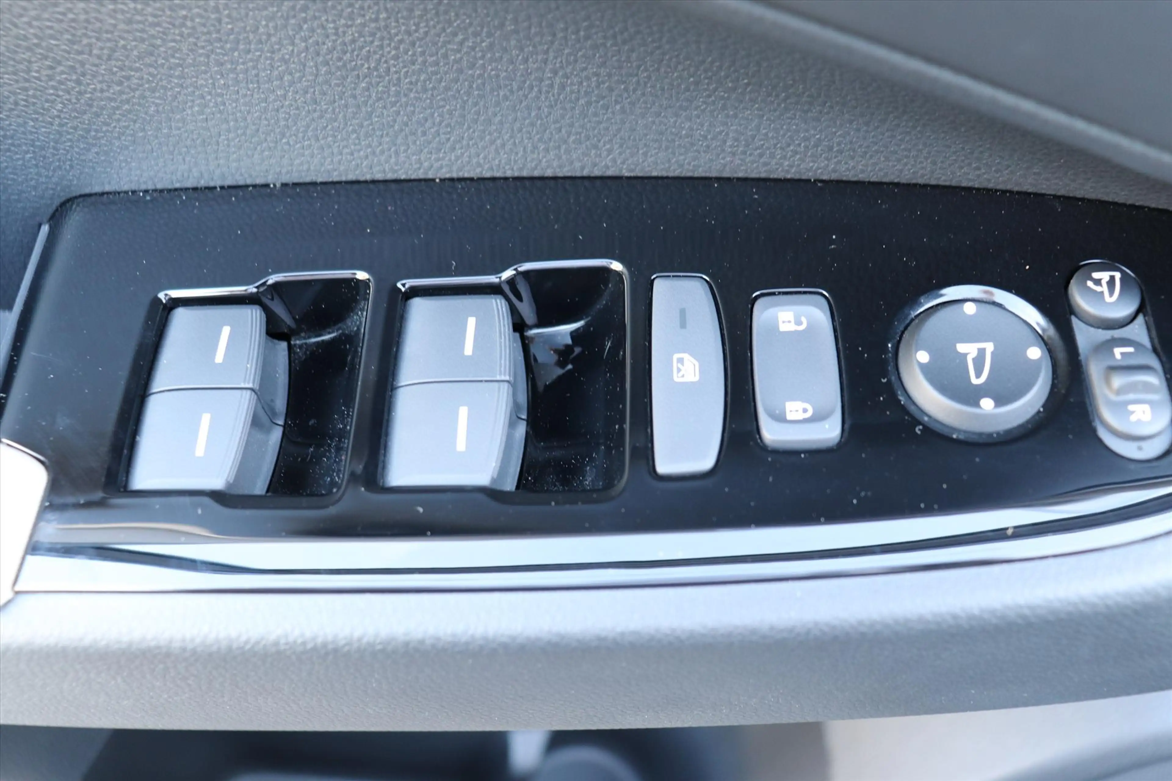 Honda HR-V 1.5 i-MMD 131pk CVT Advance Style — photo 9