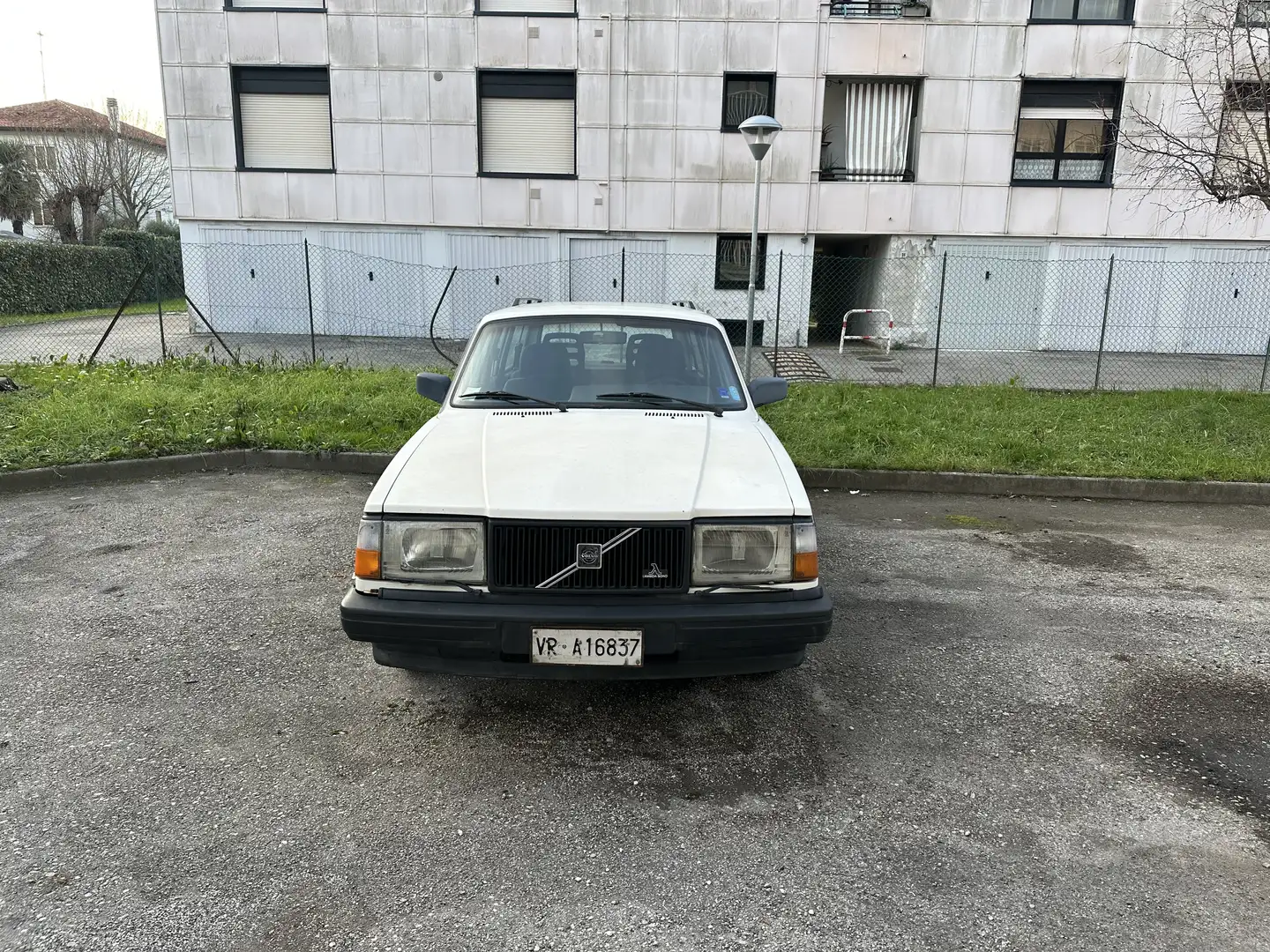 Volvo 240 SW 2.0 Polar - 1