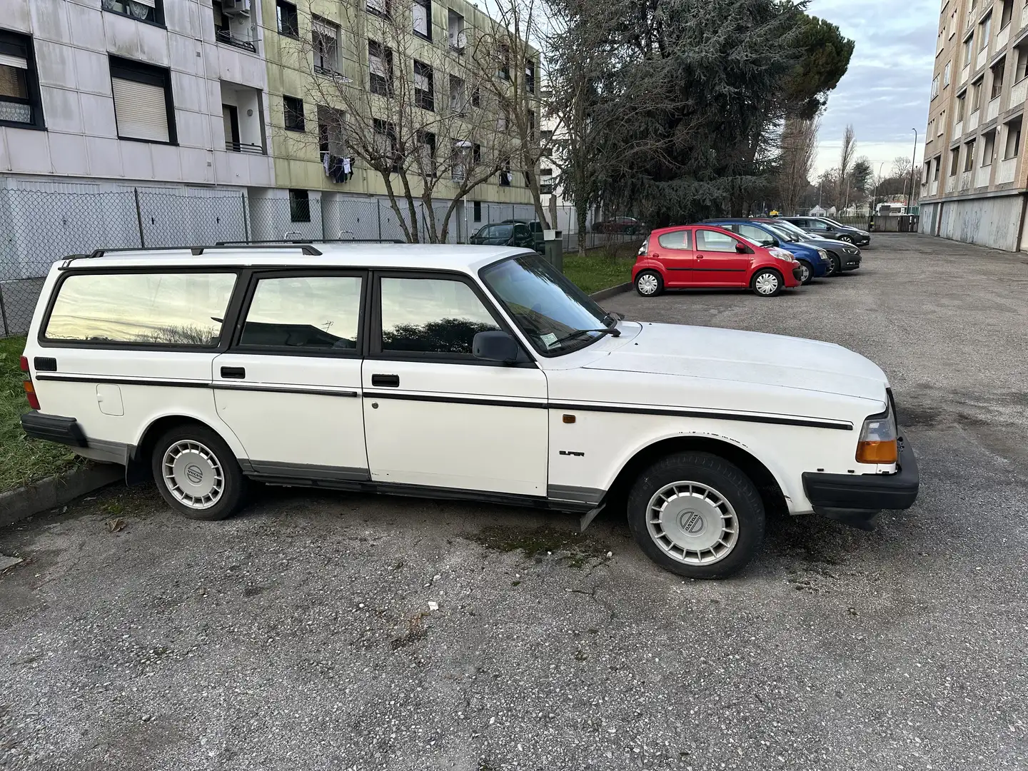Volvo 240 SW 2.0 Polar - 2