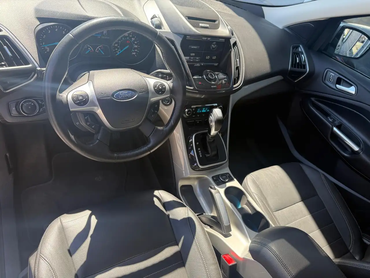 Ford Escape photo Ford Escape