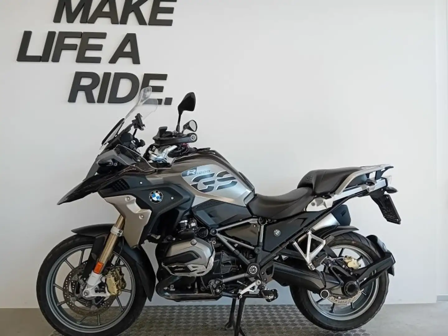 BMW R 1200 GS Šedá - 2