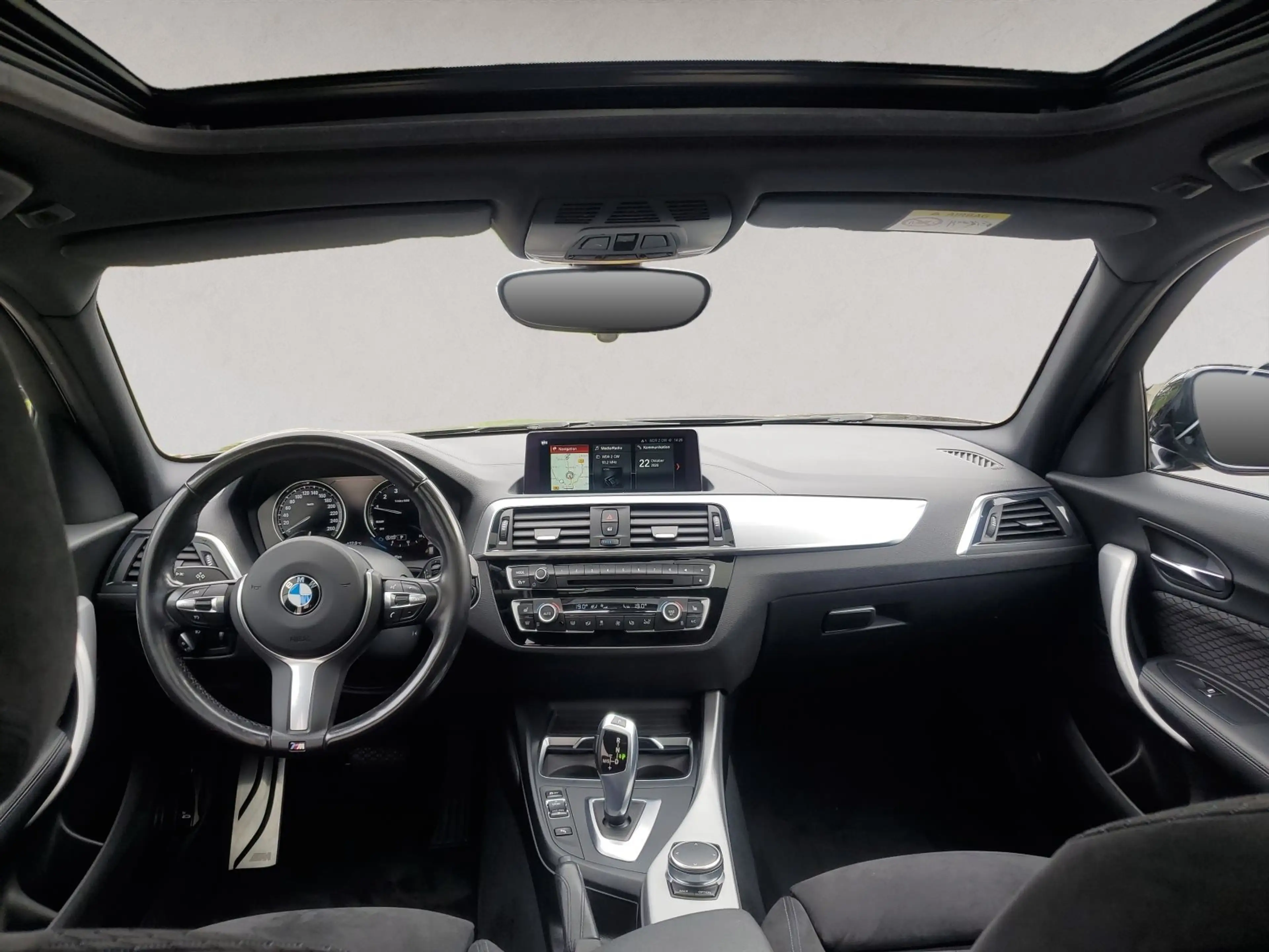 BMW 118 i 5-Türer M Sport + GARANTIE — photo 14