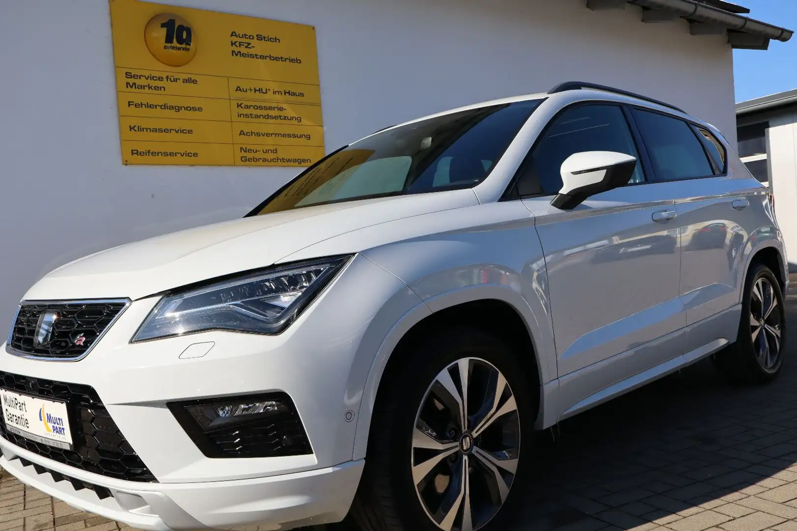 SEAT Ateca FR 4Drive PANO/ACC/LED/360°/Full-Link... Weiß - 1