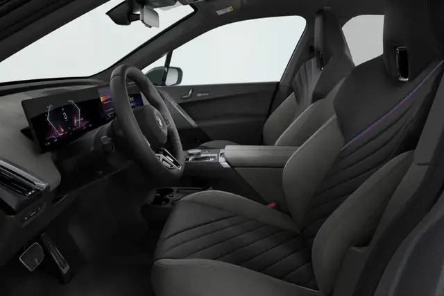 BMW Ix view 4
