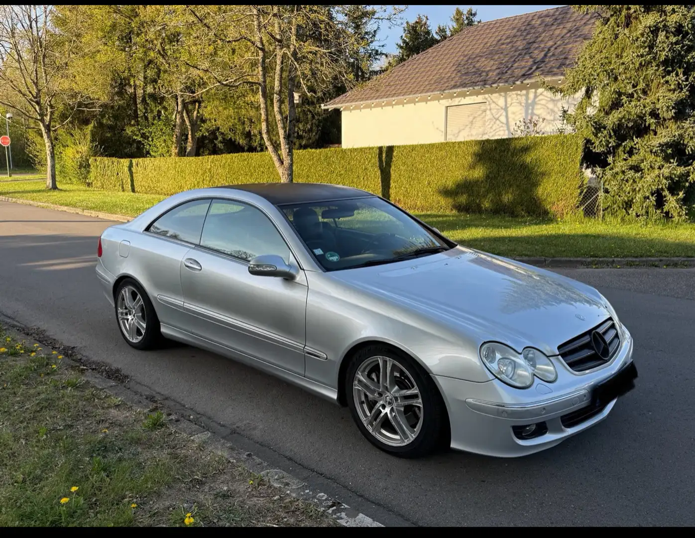 Mercedes-Benz CLK 320 CDI Avantgarde A - 2