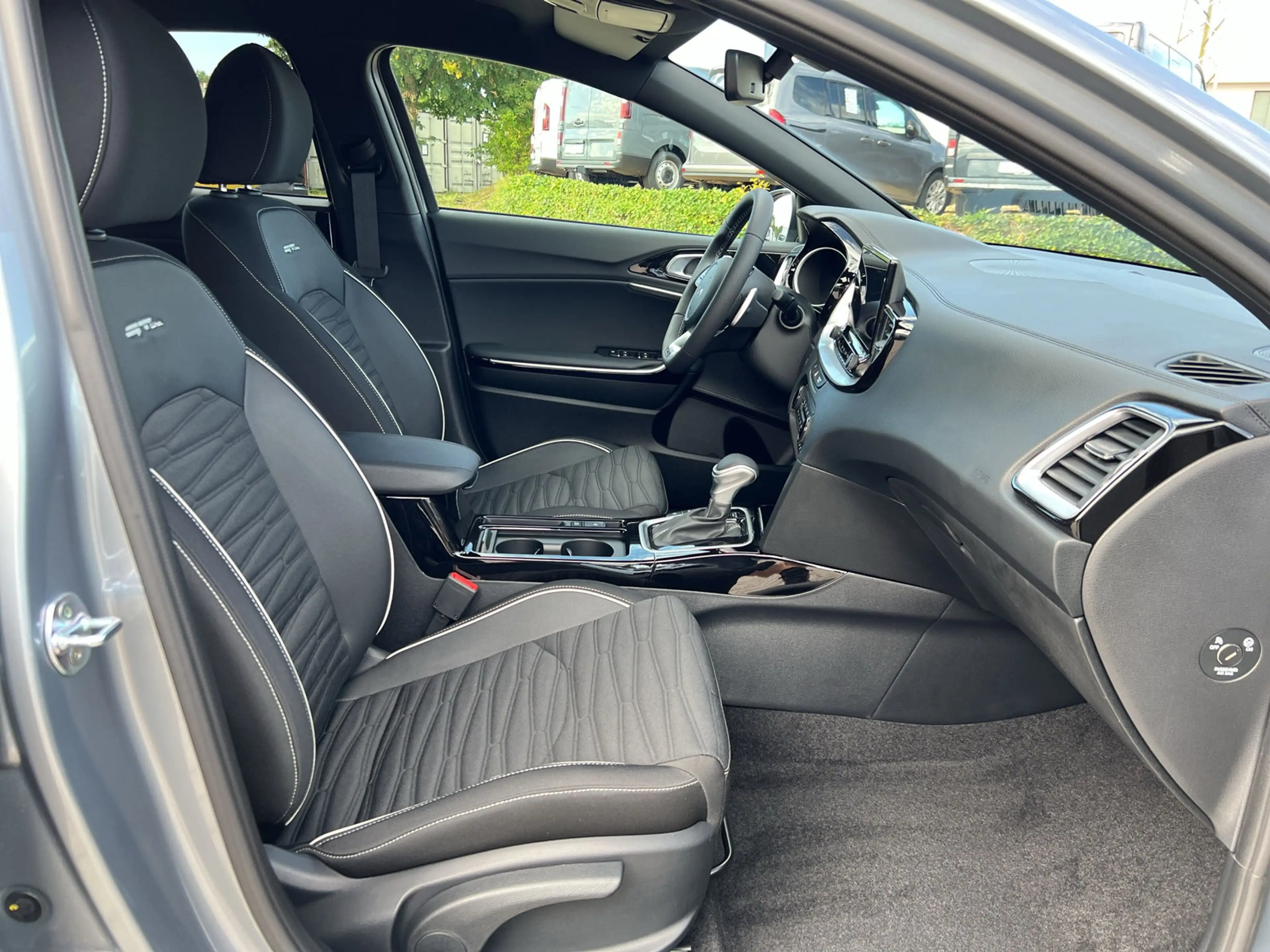 Kia XCeed 1.6 7DCT 150PS GT Line SHZ+NAVI+el. Heckklappe — photo 9