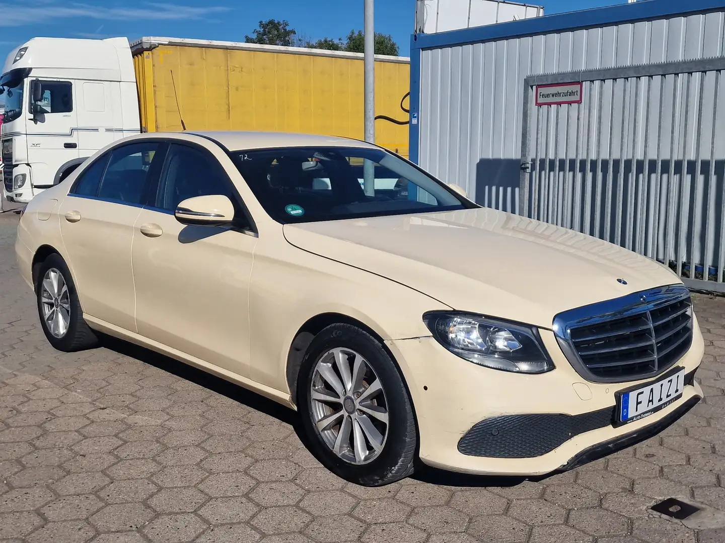 Mercedes-Benz E 200 d 9G-TRONIC -Motor Neu 200tkm Beige - 2