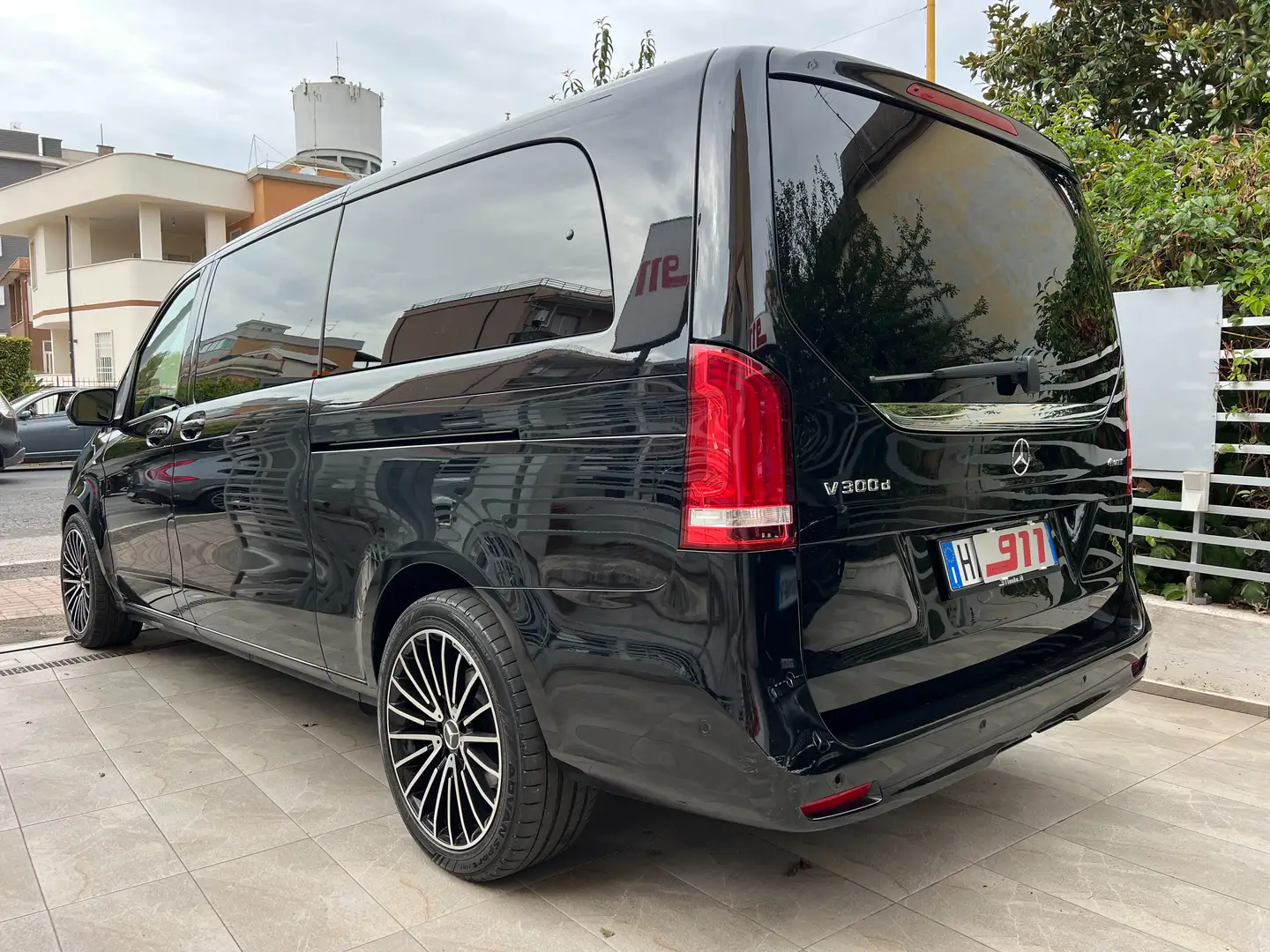 Mercedes-Benz V Extralong 300 d Premium 19" Clima Posteriore iva Nero - 1