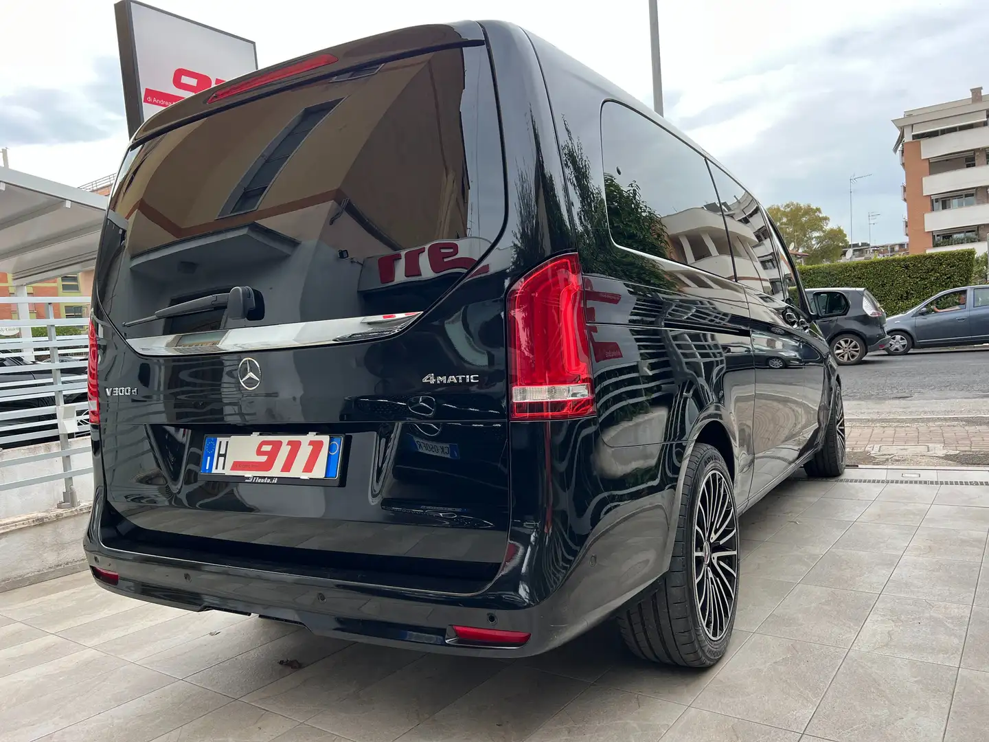 Mercedes-Benz V Extralong 300 d Premium 19" Clima Posteriore iva Nero - 2