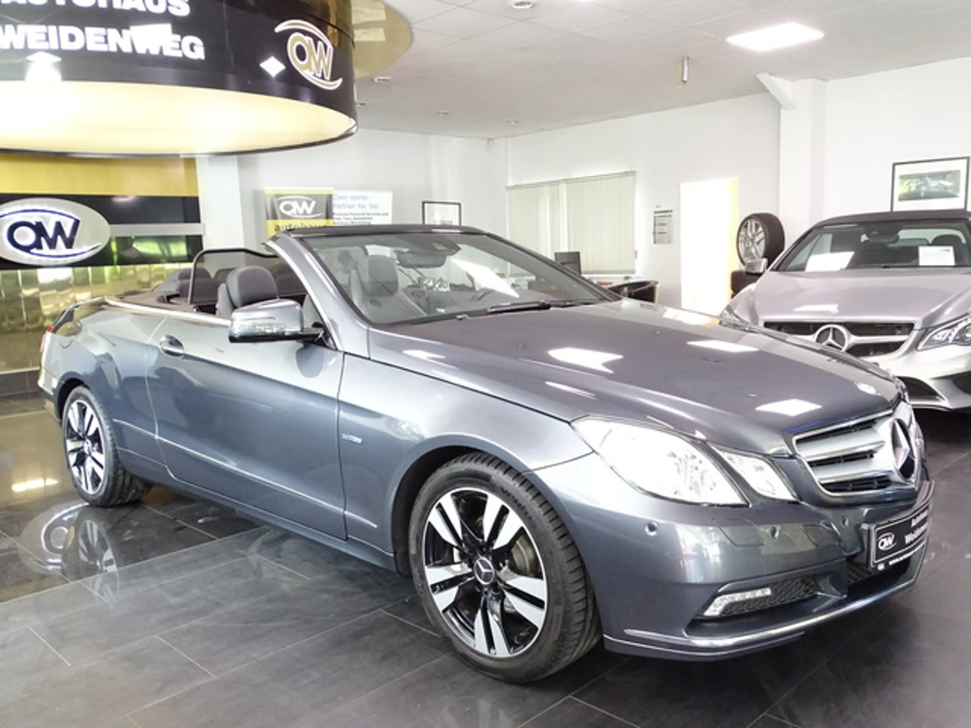 Mercedes-Benz E 250 Cabrio Autom.Leder Navi Airsc.Xenon PDC — photo 11