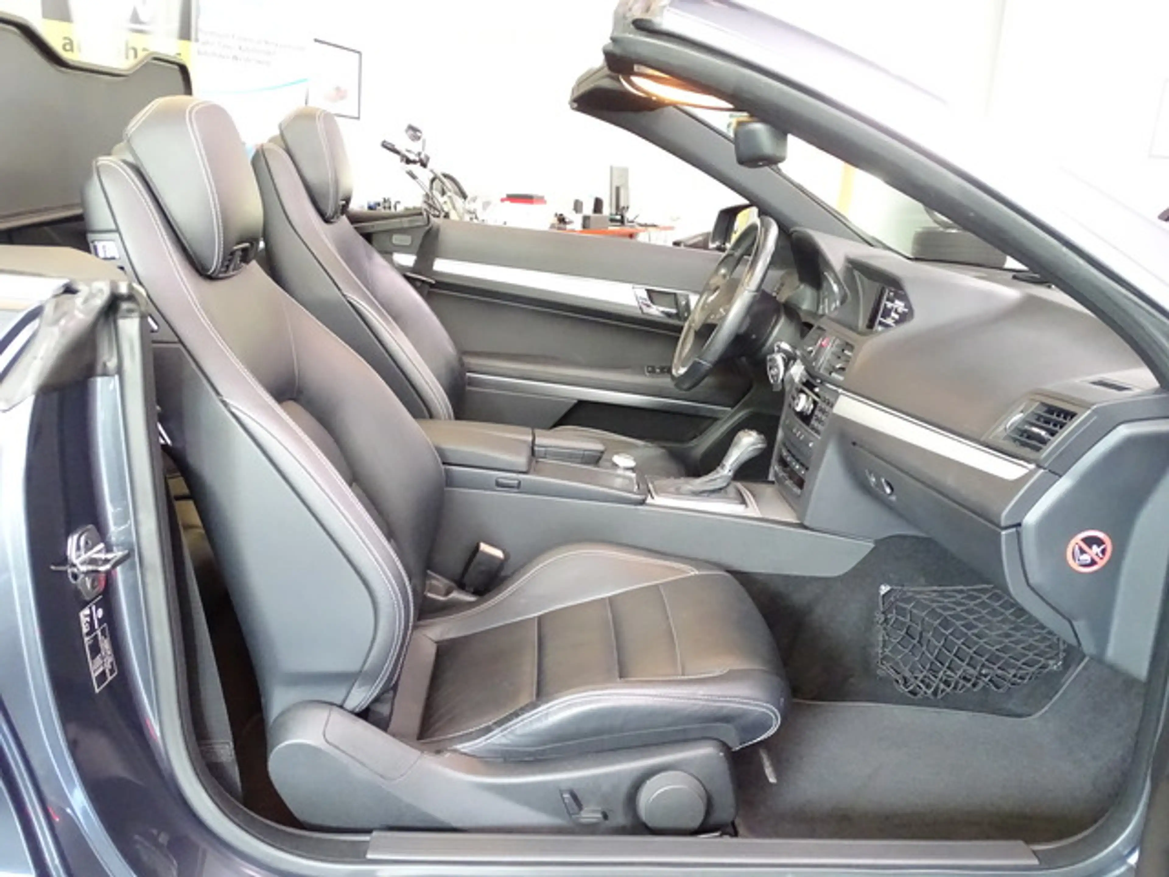 Mercedes-Benz E 250 Cabrio Autom.Leder Navi Airsc.Xenon PDC — photo 12