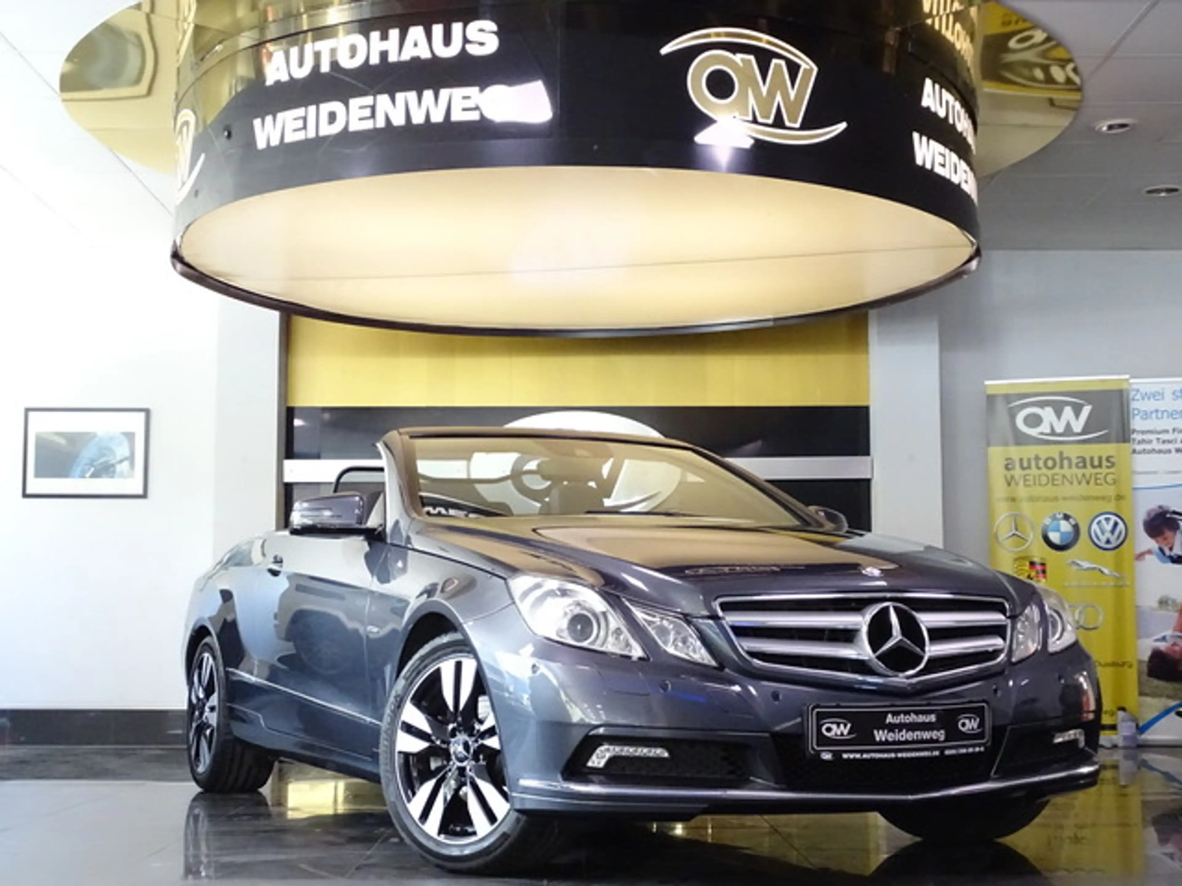 Mercedes-Benz E 250 Cabrio Autom.Leder Navi Airsc.Xenon PDC — photo 2