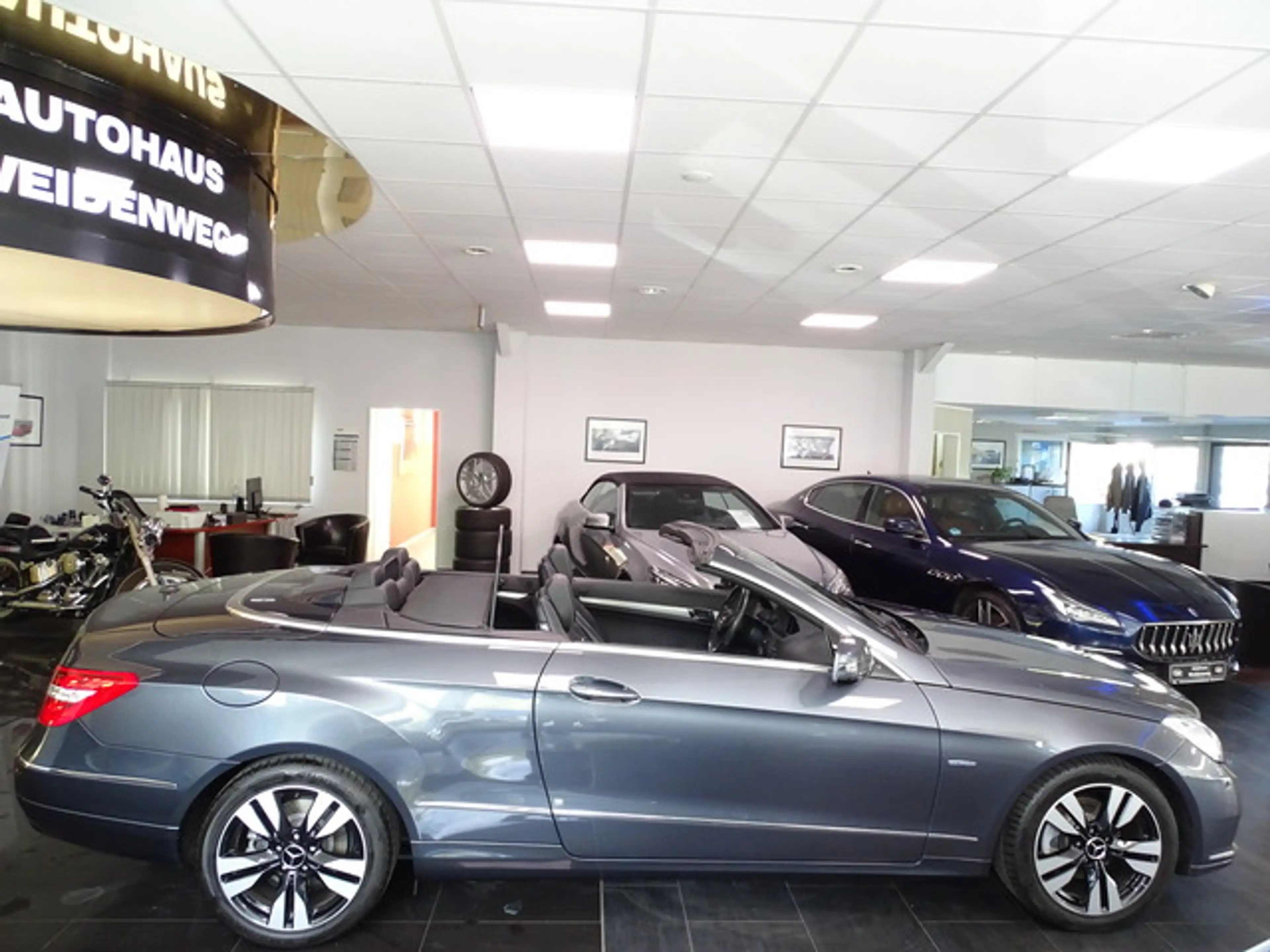 Mercedes-Benz E 250 Cabrio Autom.Leder Navi Airsc.Xenon PDC — photo 10