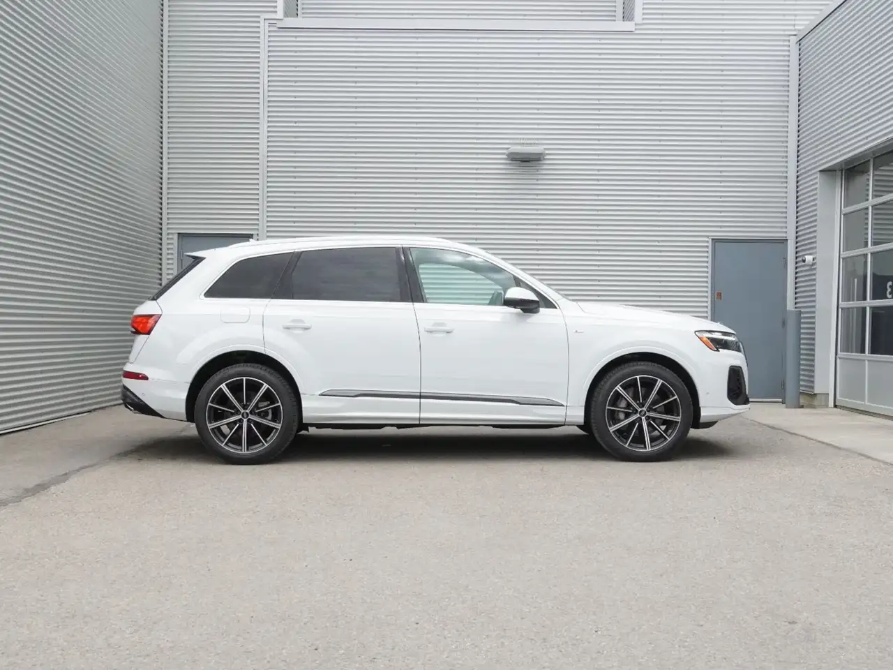 Audi Q7 photo Audi Q7