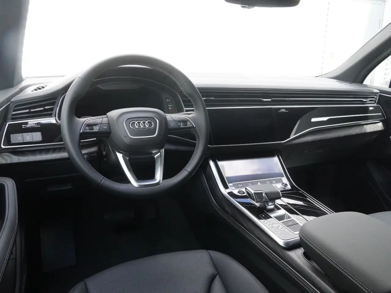 Audi Q7 photo Audi Q7