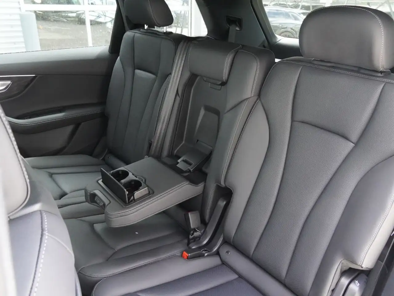 Audi Q7 photo Audi Q7