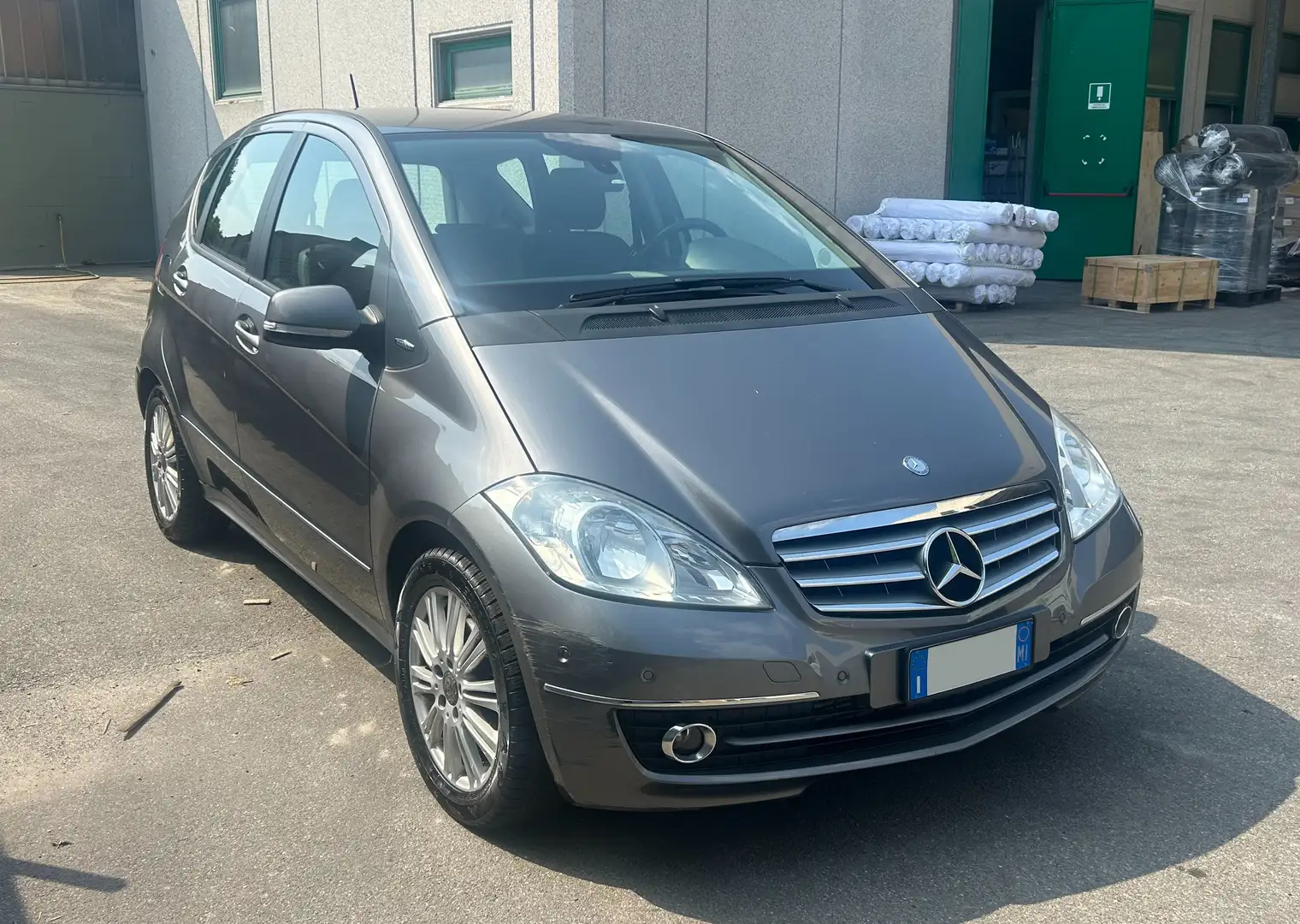 Mercedes-Benz A 200 CAMBIO AUTOMATICO Grigio - 1