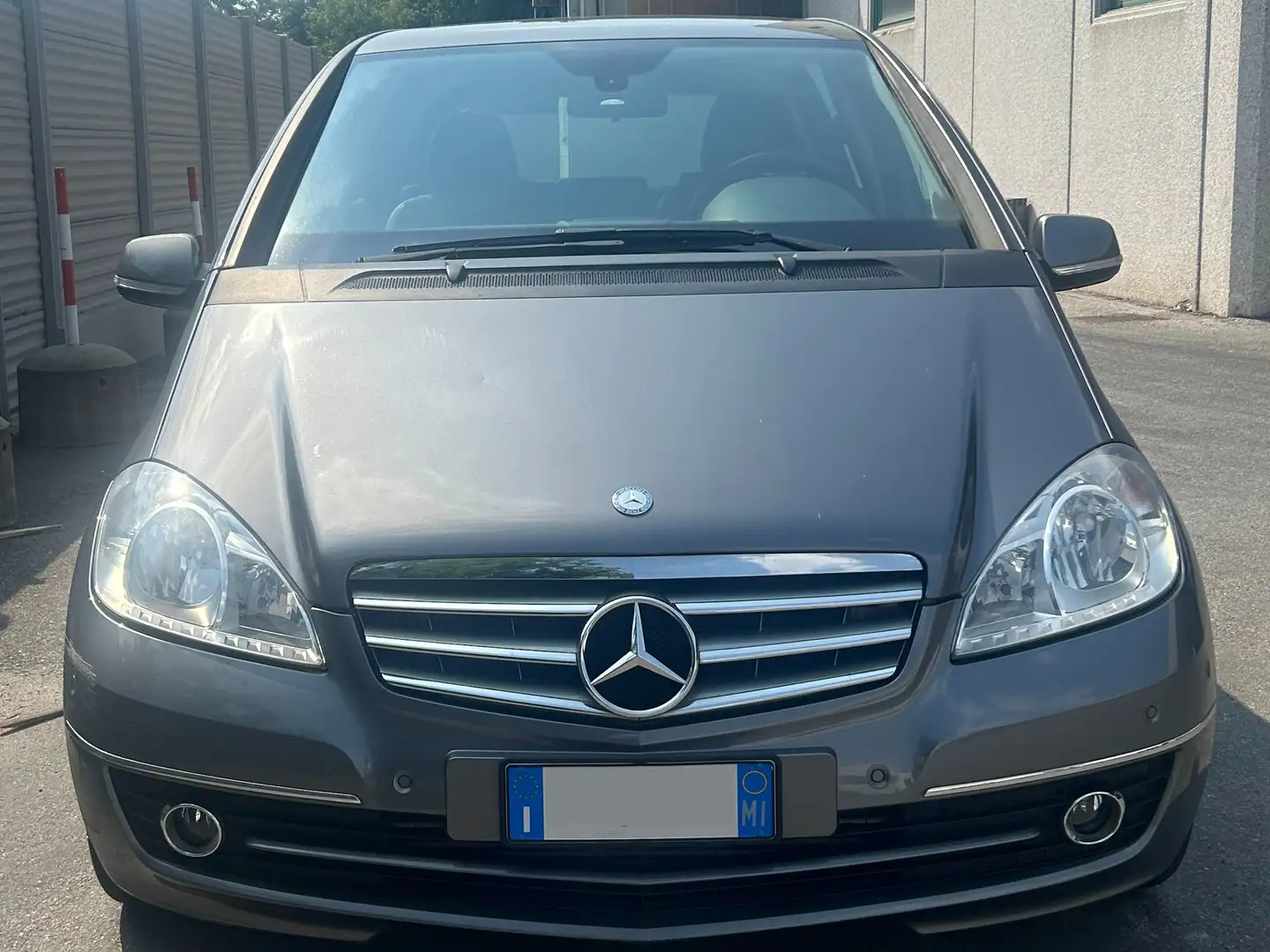 Mercedes-Benz A 200 CAMBIO AUTOMATICO Grigio - 2