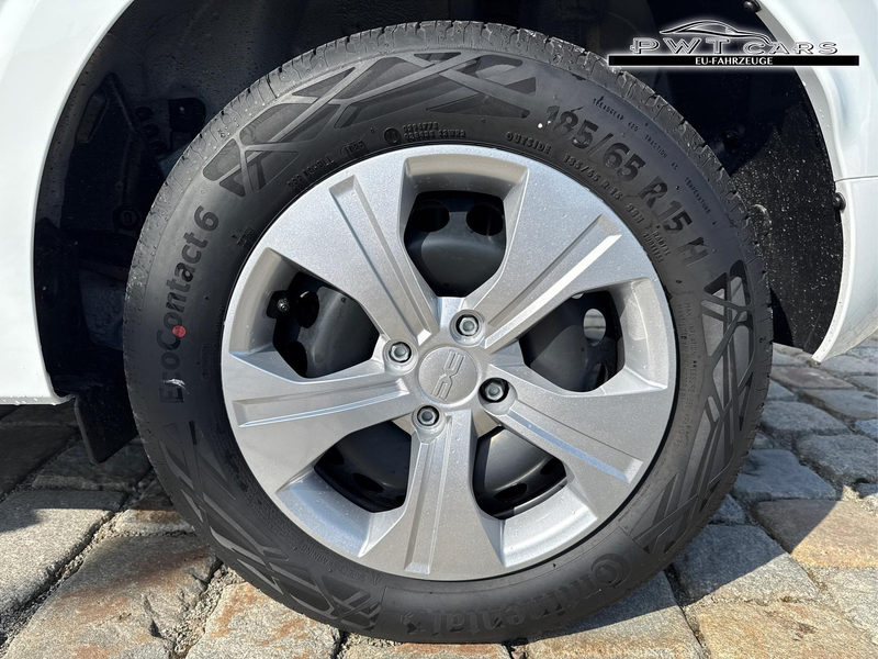 Dacia Sandero Essential TCe 90 PS Klima-DAB-LED-Tempomat-Limi... — photo 11