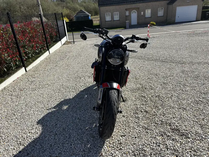 Triumph Trident 660 - foto 4