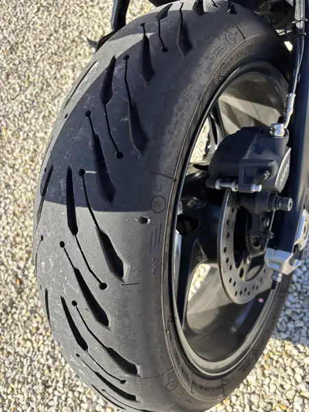 Triumph Trident 660 - foto 8