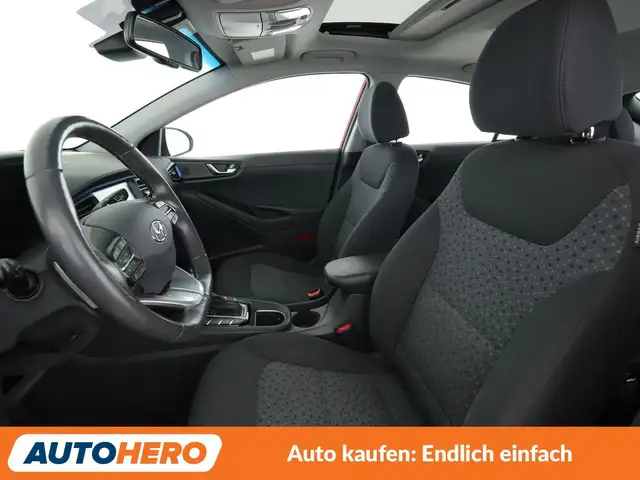 Hyundai Ioniq view 10