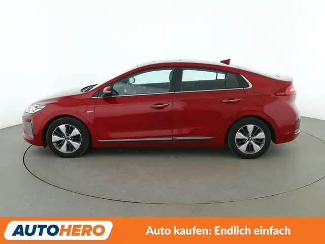 Hyundai Ioniq view 3