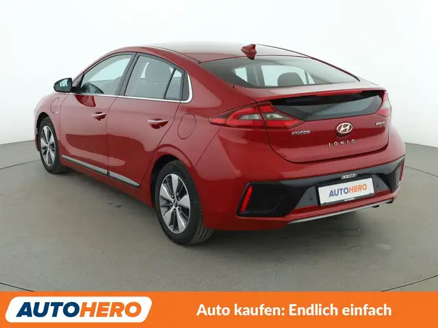 Hyundai Ioniq view 4