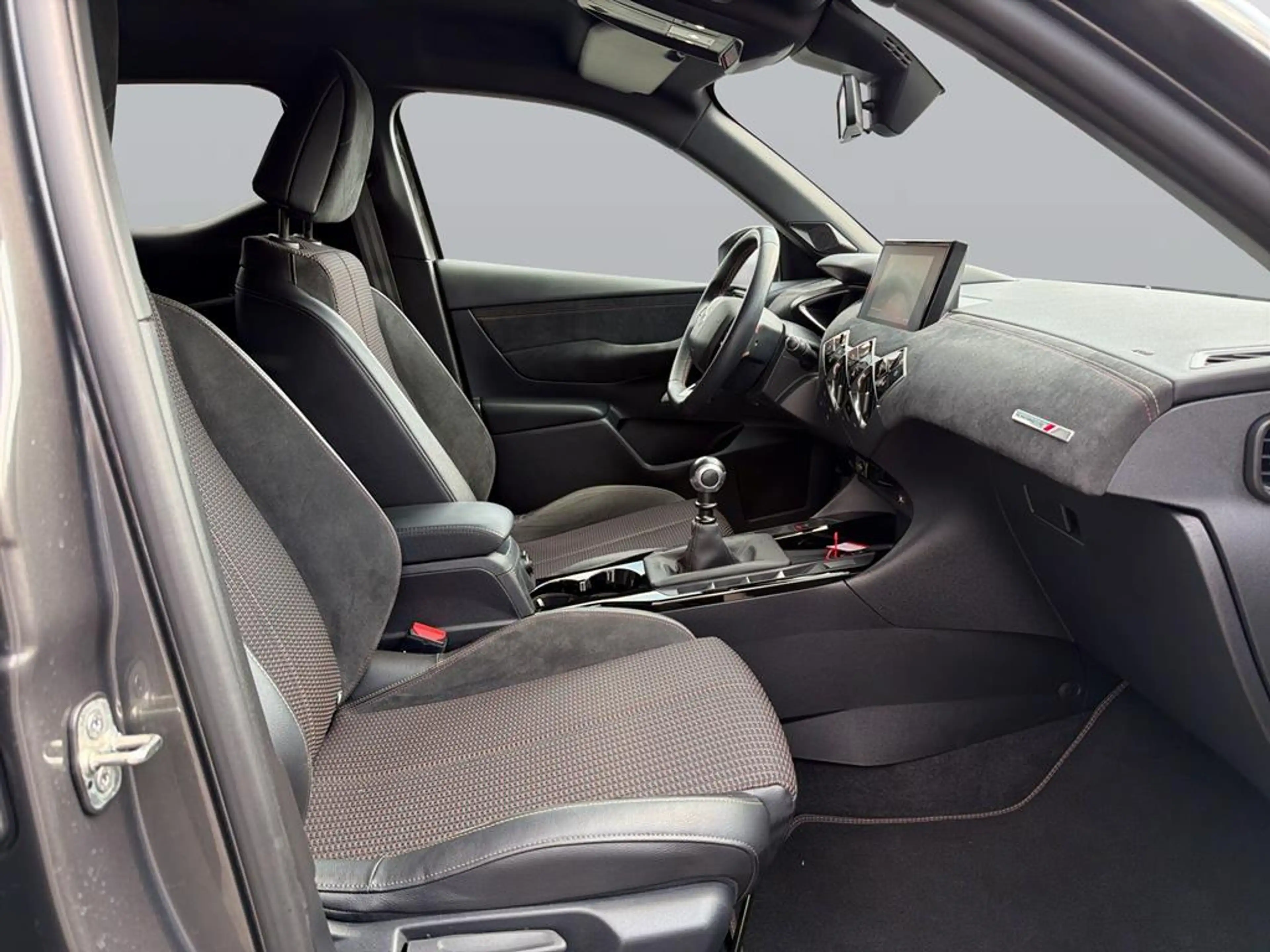 DS Automobiles DS 3 Crossback Performance Line KLIMA+SITZHZG — photo 13