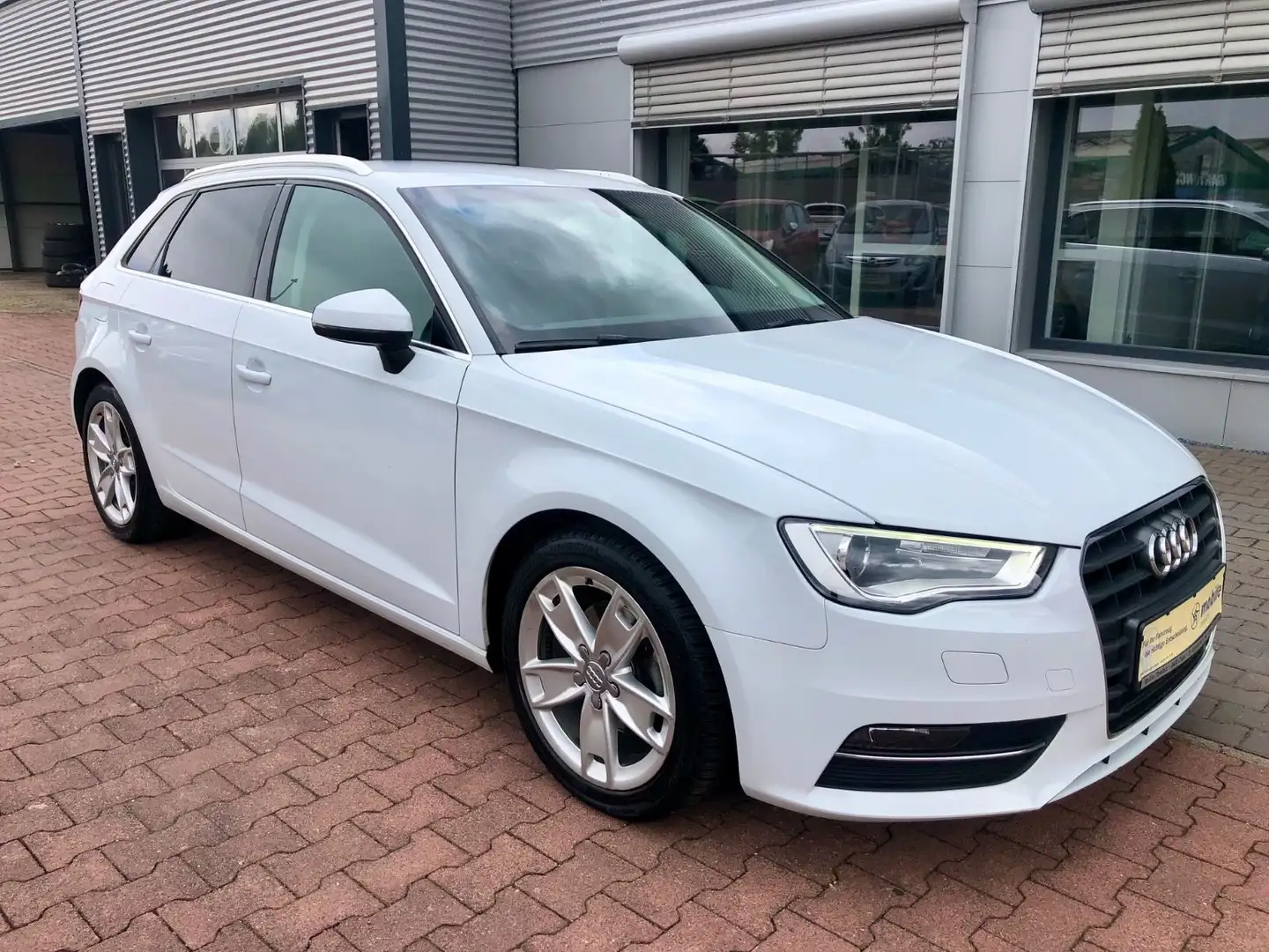 Audi A3 Sportback ambition/Navi/Sitzhz/Xenon Weiß - 1