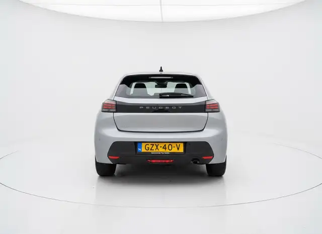 Peugeot 208 view 9