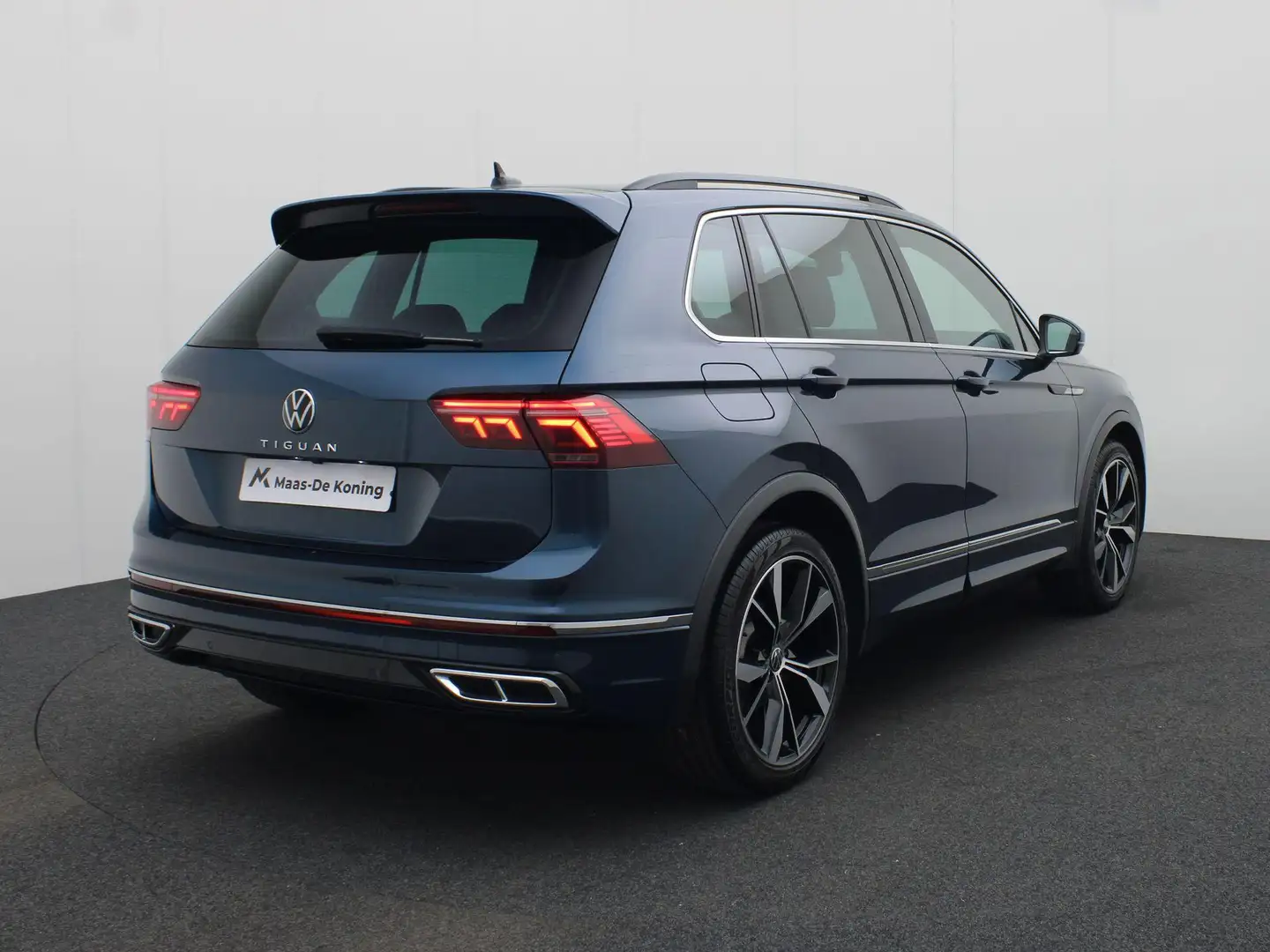 Volkswagen Tiguan 1.5TSI/150PK R-Line DSG · Navigatie · Camera + Par Azul - 2