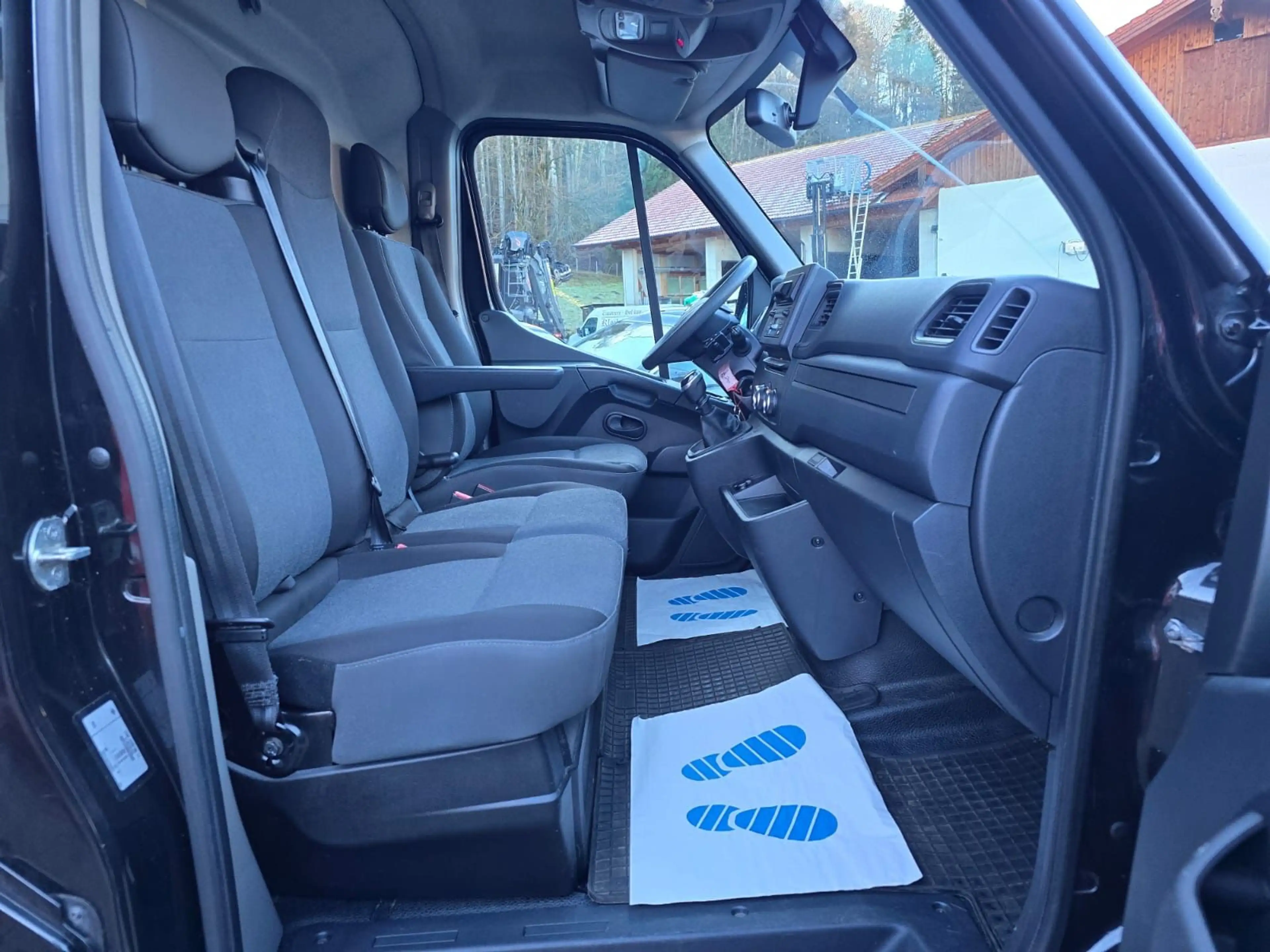 Nissan NV400 Kastenwagen L3H2 3,5t COMFORT — photo 13