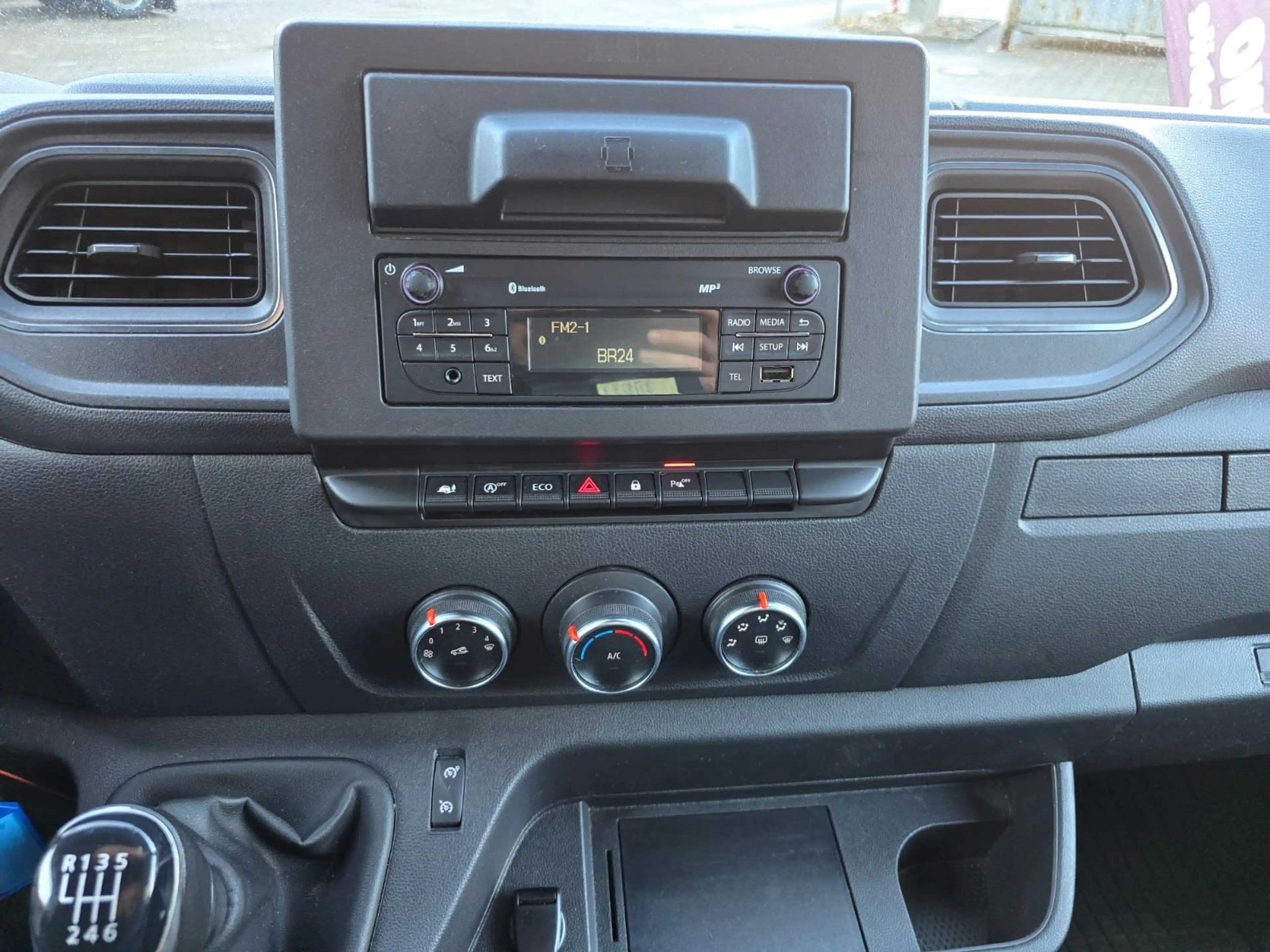 Nissan NV400 Kastenwagen L3H2 3,5t COMFORT — photo 12