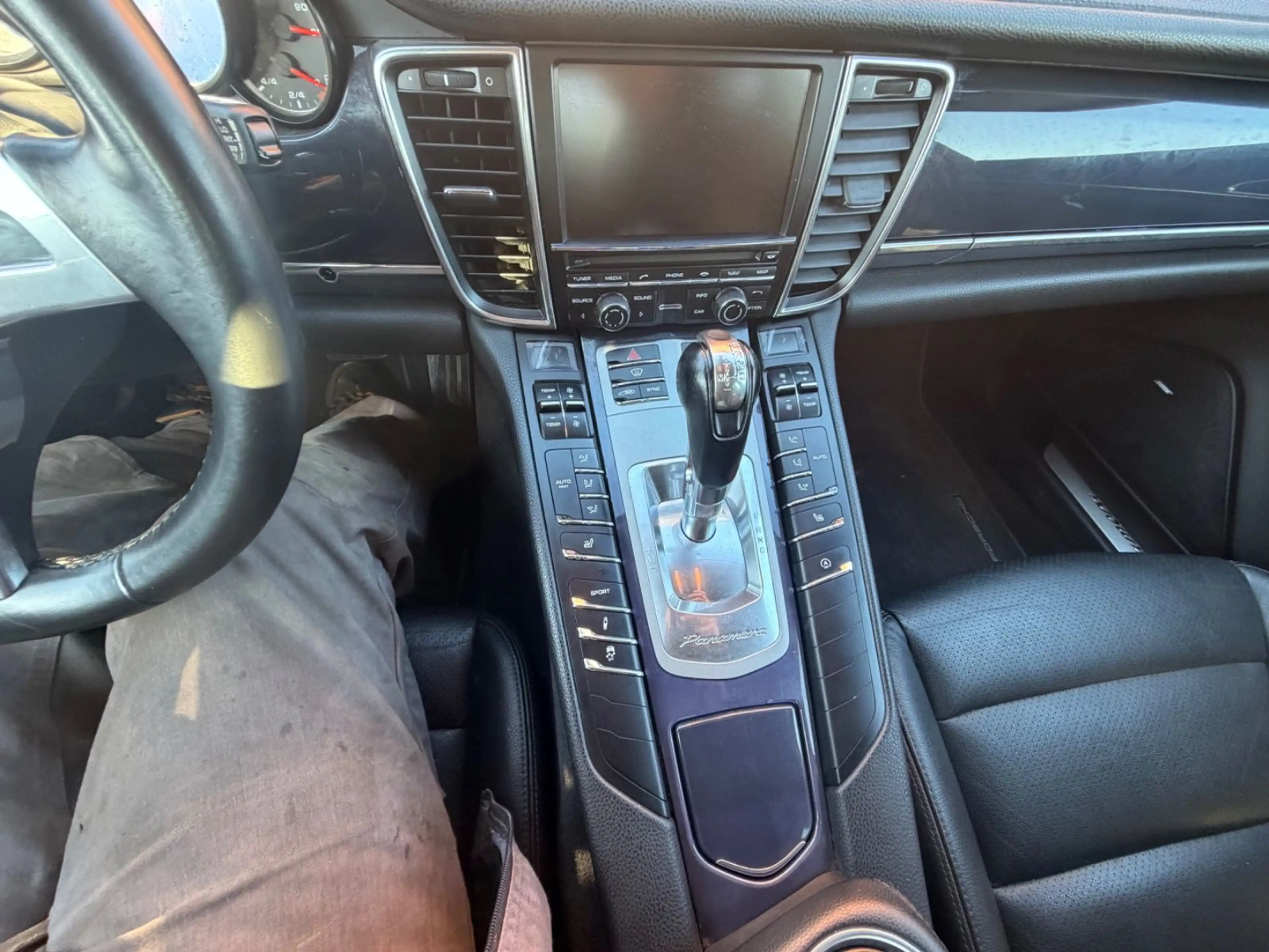 Porsche Panamera Diesel — photo 12